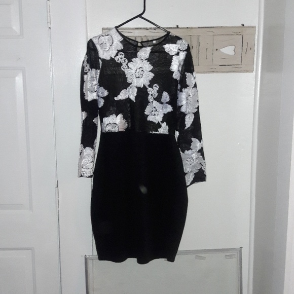 Really cute...night out on the town drrss. - Picture 4 of 5